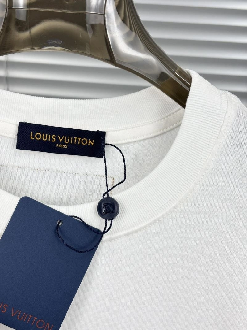 Vibrant Louis Vuitton T-Shirts 137296