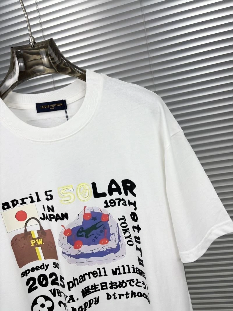 Vibrant Louis Vuitton T-Shirts 137296