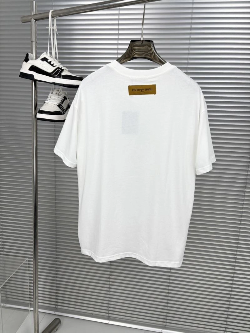 Vibrant Louis Vuitton T-Shirts 137296