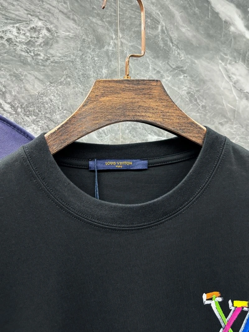 Stretchable Louis Vuitton T-Shirts 137290