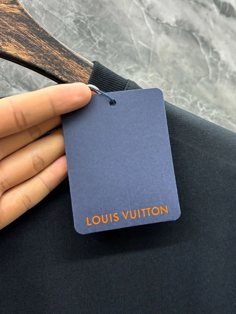Louis Vuitton T-Shirts OnTrend 137289