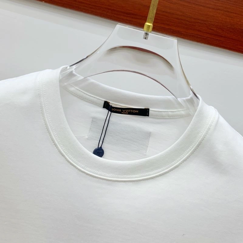 Lightweight Louis Vuitton T-Shirts 137285