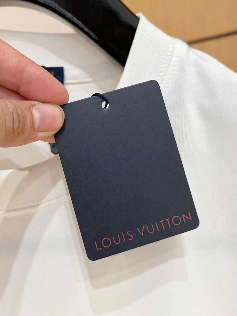 EyeCatching Louis Vuitton T-Shirts 137281