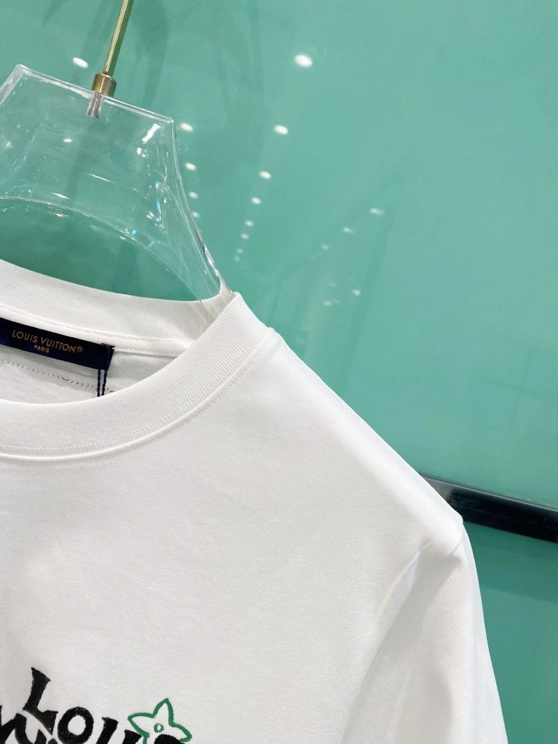 Louis Vuitton T-Shirts Lightweight 137282