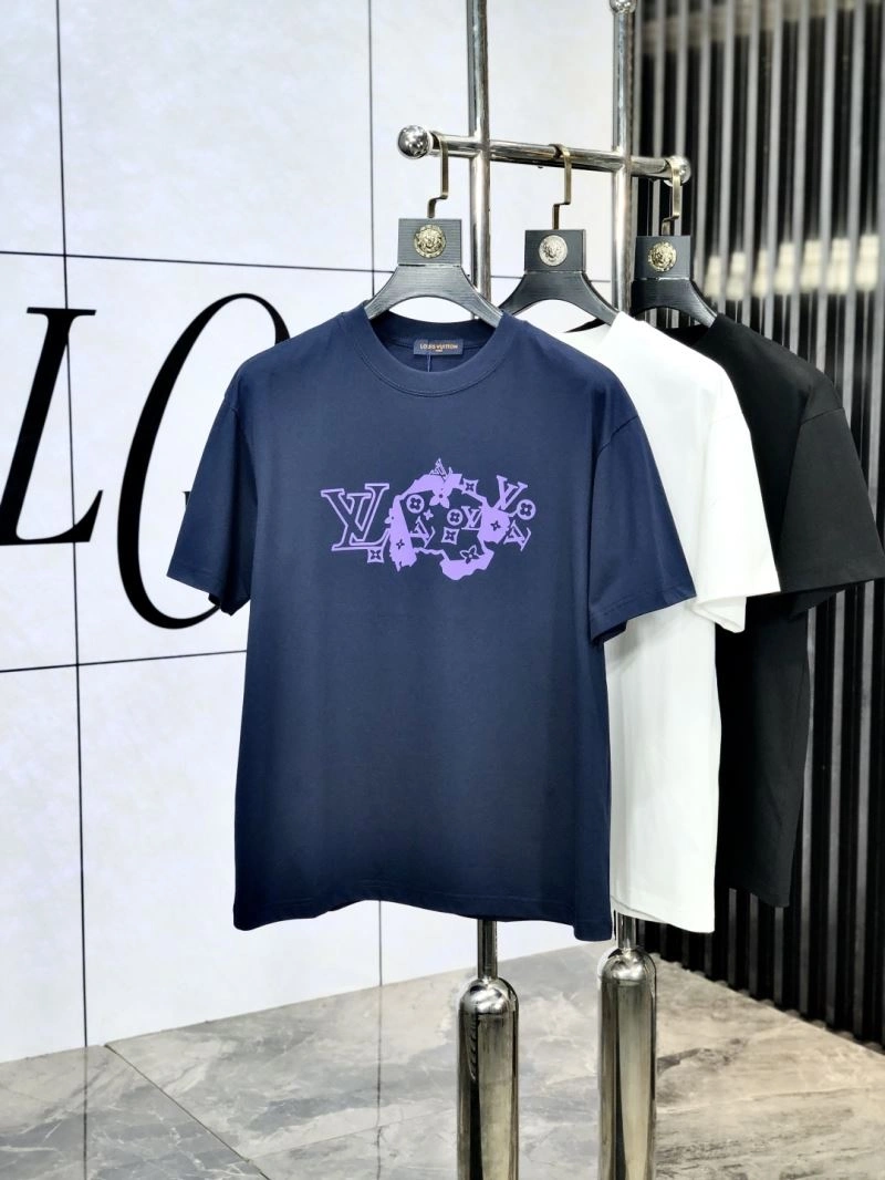 Lightweight Louis Vuitton T-Shirts 137299