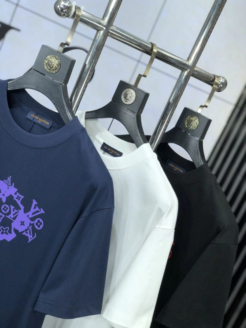 Lightweight Louis Vuitton T-Shirts 137299