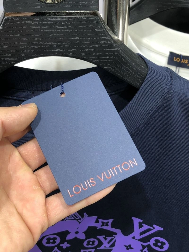 Lightweight Louis Vuitton T-Shirts 137299