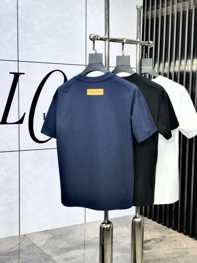 Lightweight Louis Vuitton T-Shirts 137299