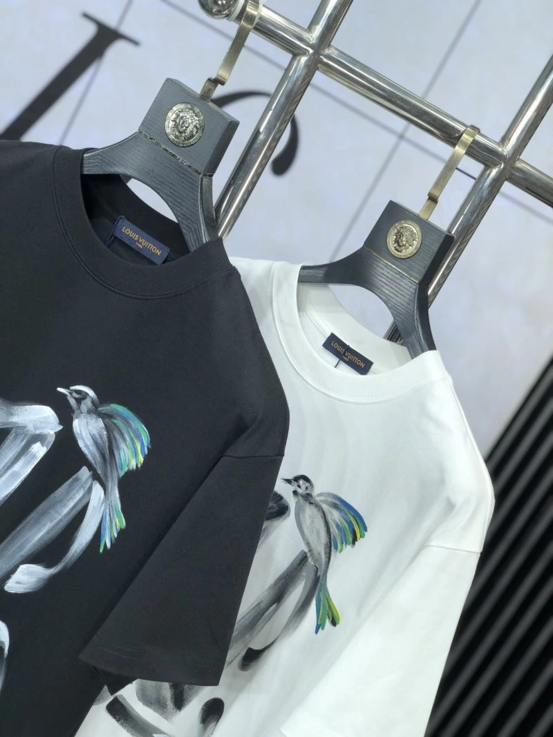 Sophisticated Louis Vuitton T-Shirts 137303