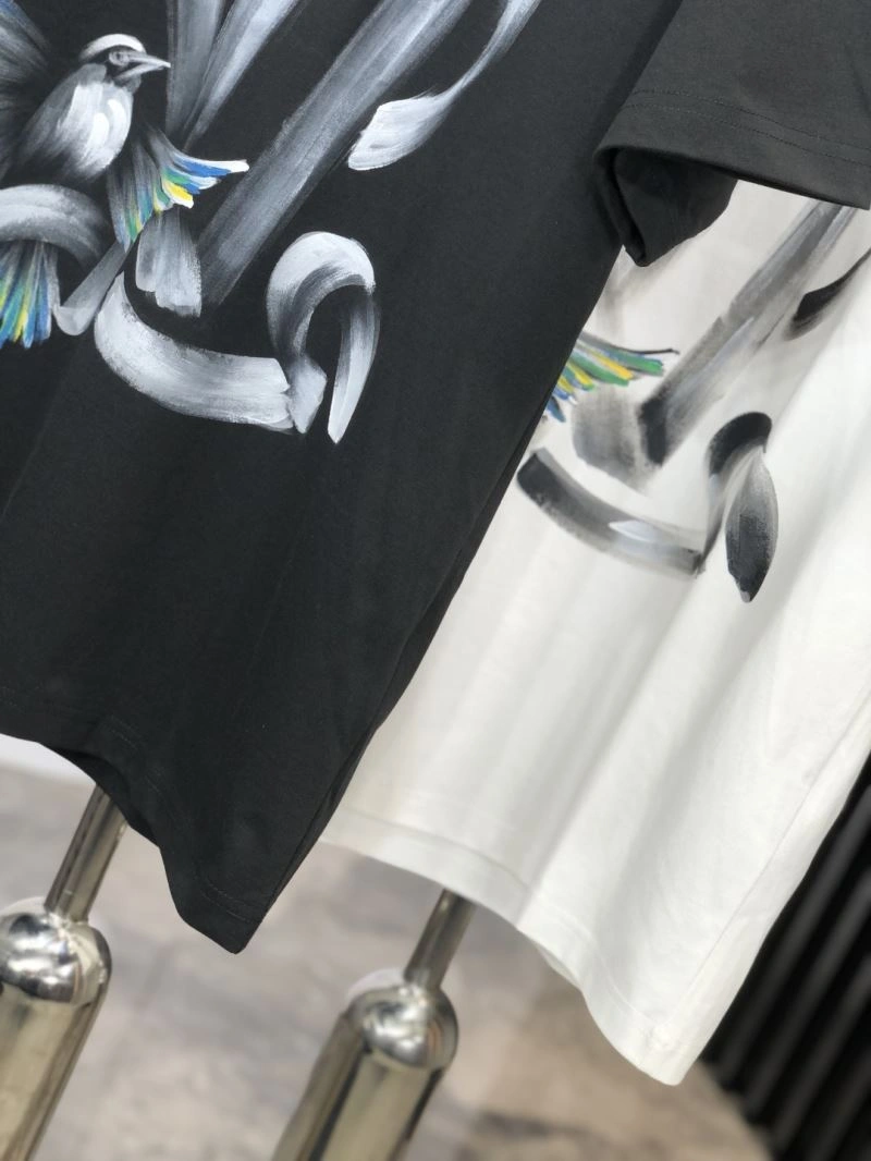 Sophisticated Louis Vuitton T-Shirts 137303