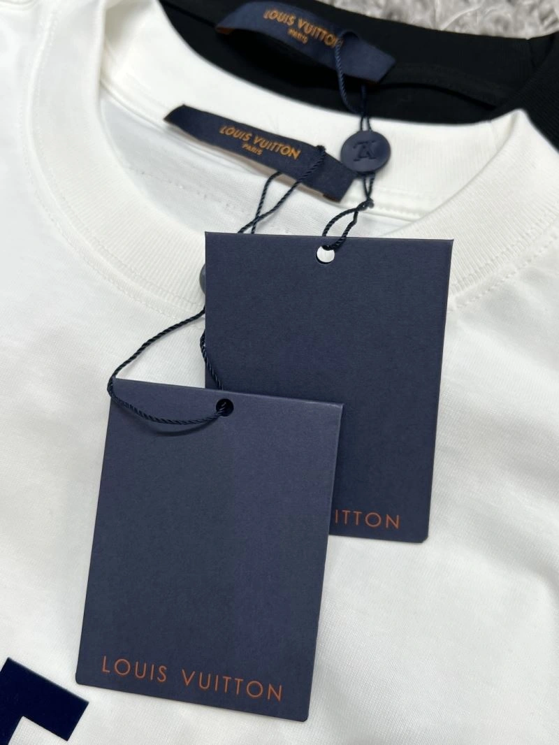 Louis Vuitton T-Shirts Resilient 137291