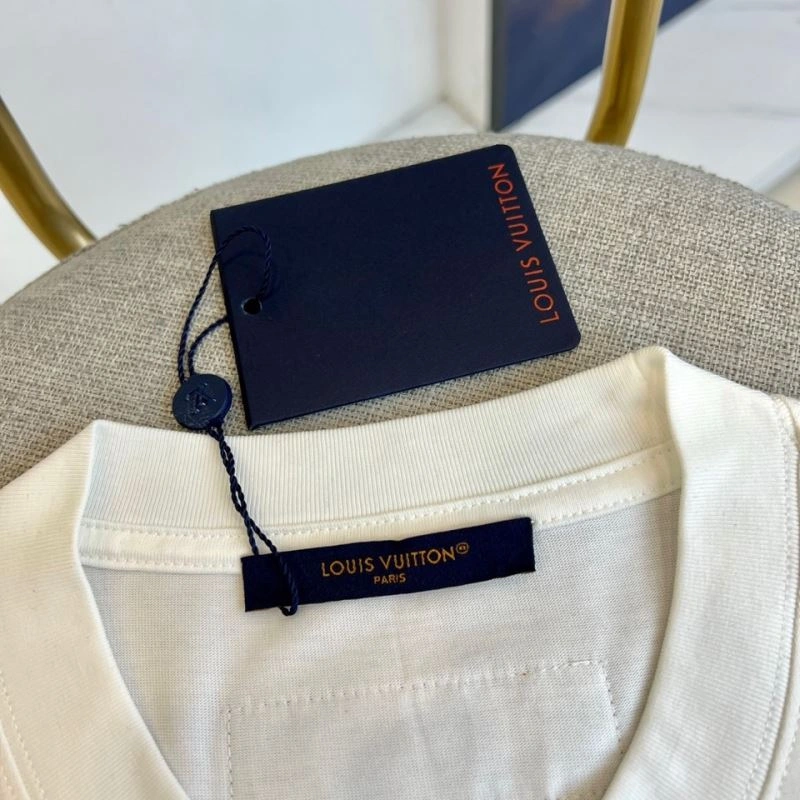 Louis Vuitton T-Shirts FashionForward 137276