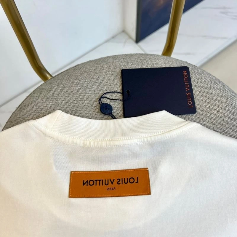 Louis Vuitton T-Shirts FashionForward 137276