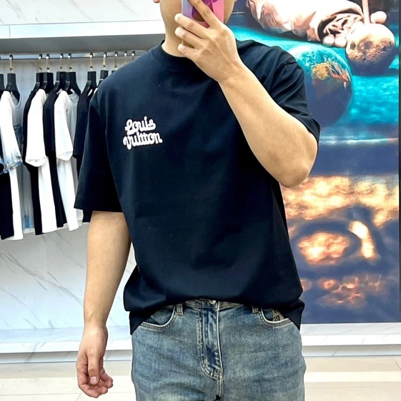 Louis Vuitton T-Shirts TimelessDesign 137271