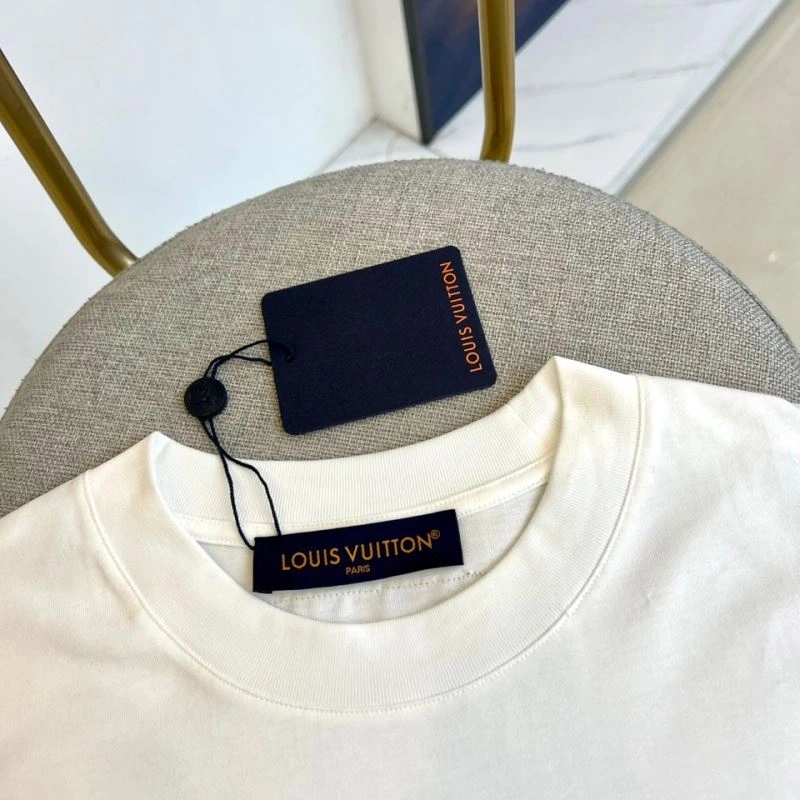 Comfortable Louis Vuitton T-Shirts 137274
