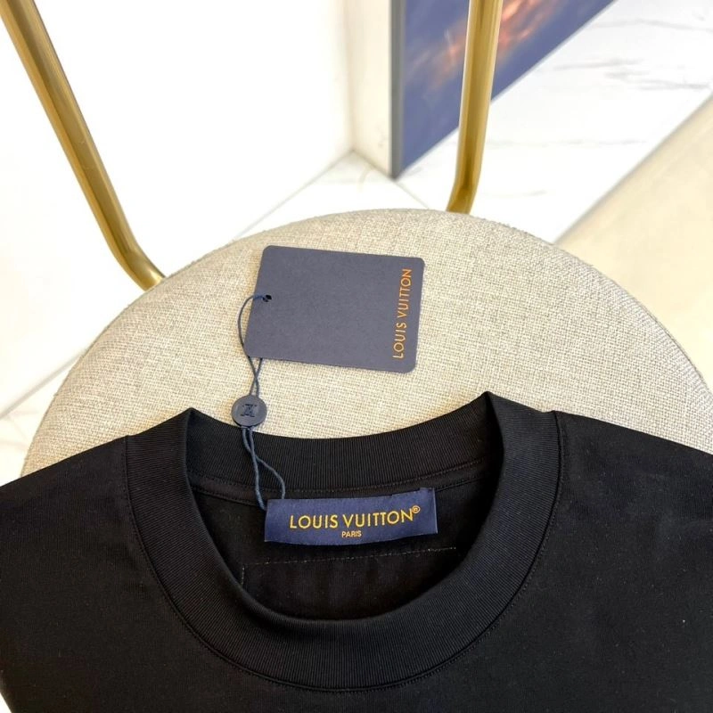 TechFriendly Louis Vuitton T-Shirts 137283