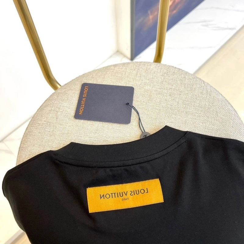 TechFriendly Louis Vuitton T-Shirts 137283