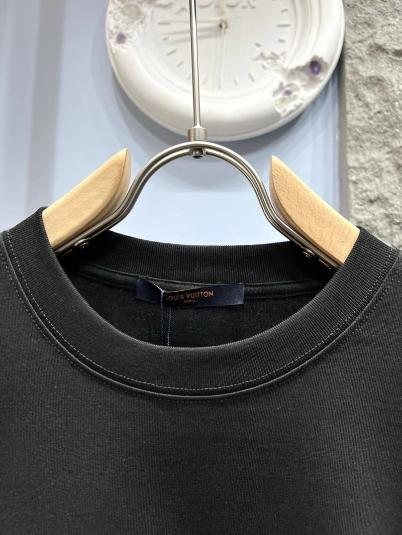 Louis Vuitton T-Shirts Functional 137272
