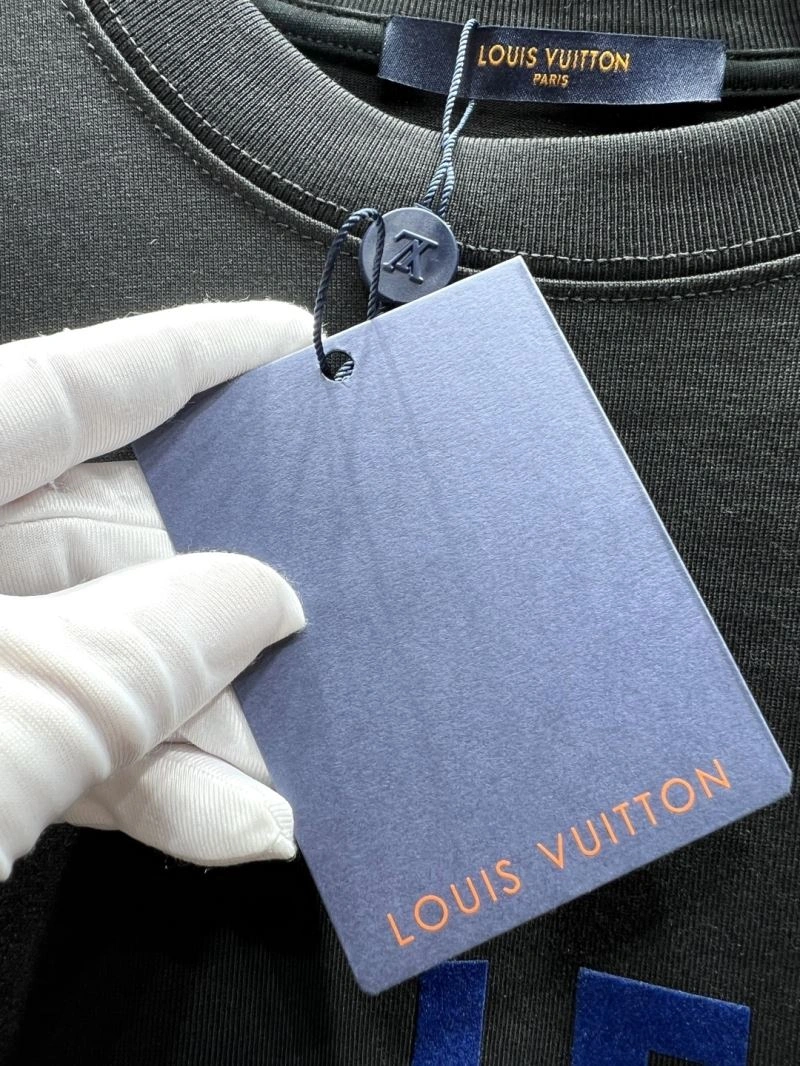 Louis Vuitton T-Shirts Functional 137272