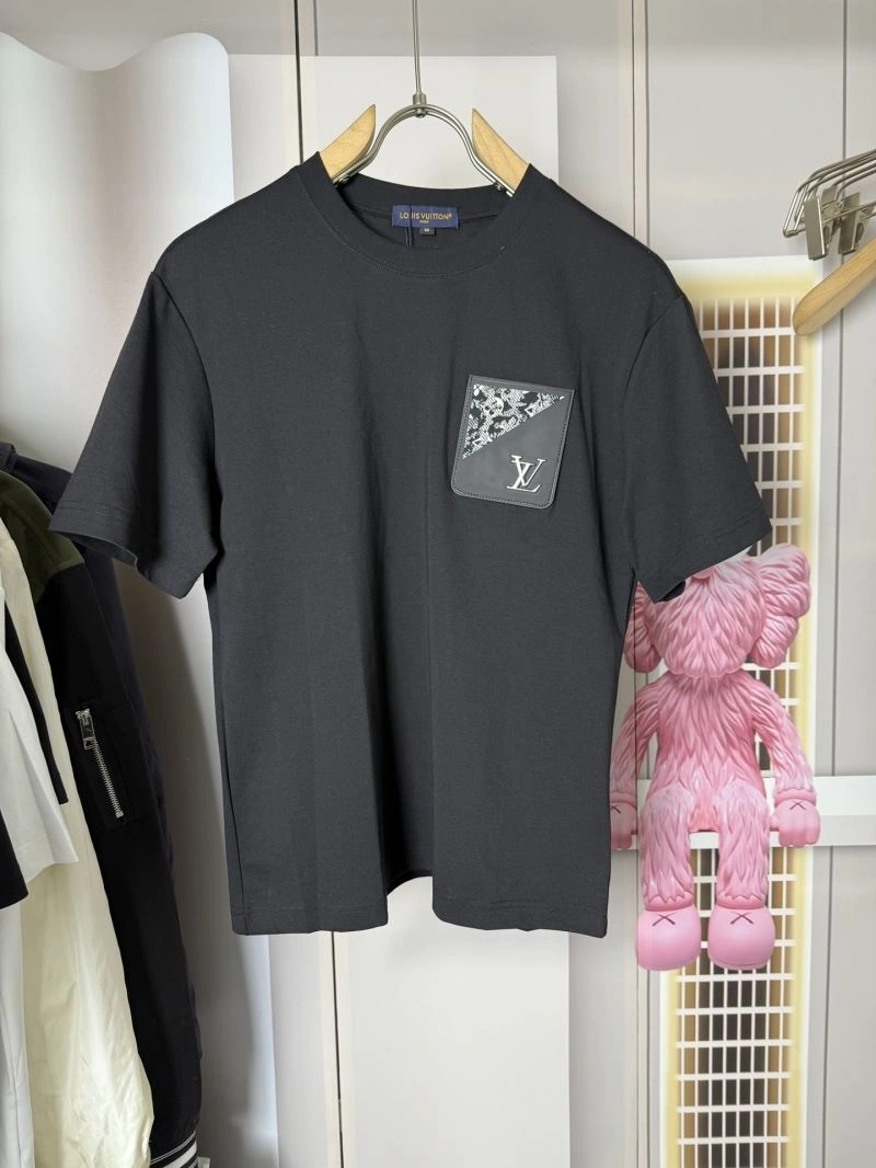 Louis Vuitton T-Shirts Stretchable 137275