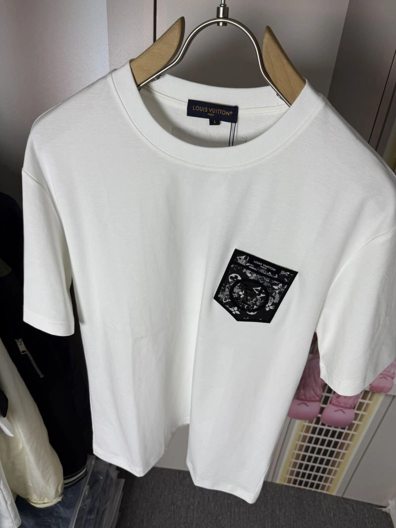 Louis Vuitton T-Shirts Lightweight 137287