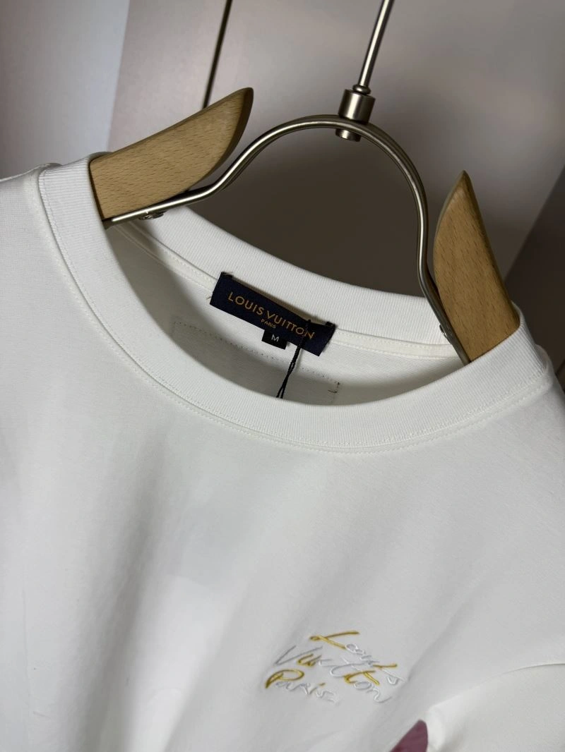 EasyMatch Louis Vuitton T-Shirts 137278