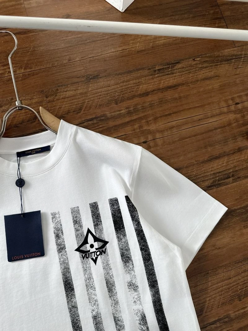 Practical Louis Vuitton T-Shirts 137266