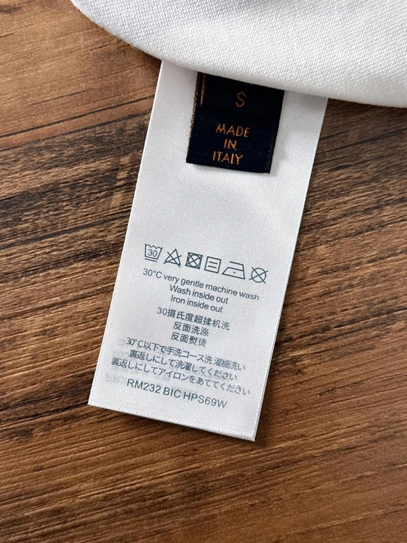 Practical Louis Vuitton T-Shirts 137266