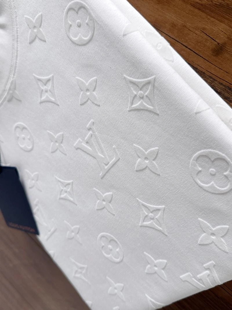 Louis Vuitton T-Shirts WaterResistant 137265