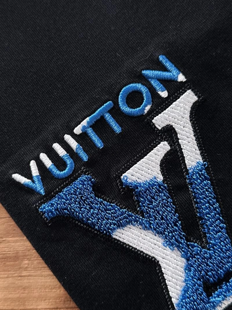 EyeCatching Louis Vuitton T-Shirts 137260
