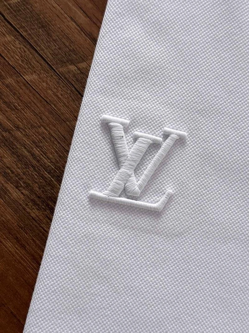 Louis Vuitton T-Shirts Affordable 137251