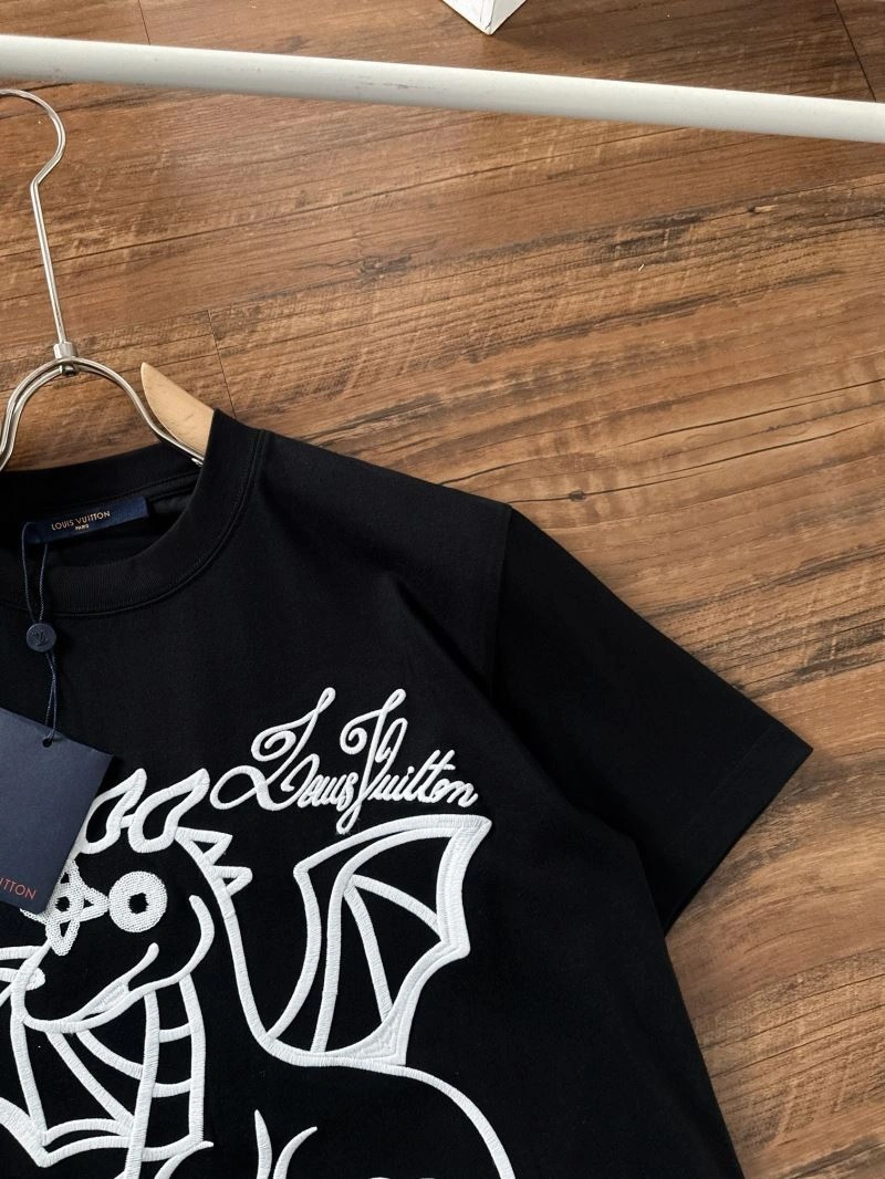 ComfortFit Louis Vuitton T-Shirts 137237
