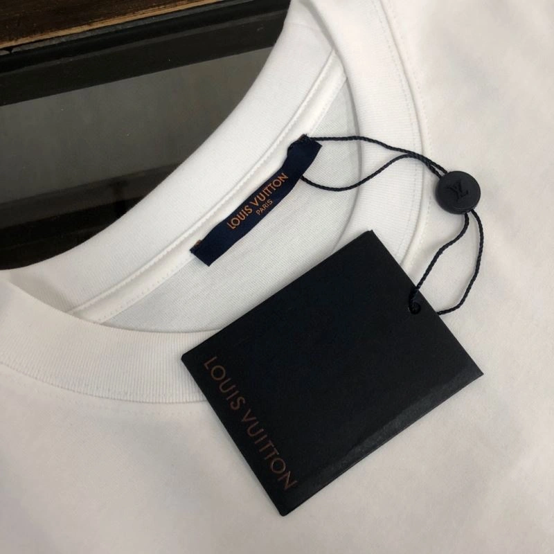 Louis Vuitton T-Shirts Unisex 137239