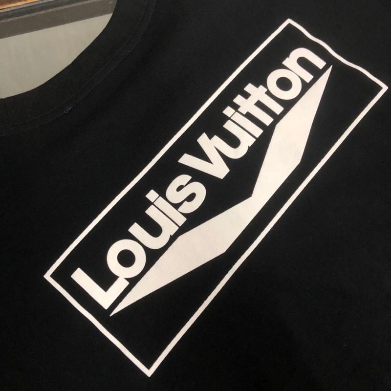UrbanStyle Louis Vuitton T-Shirts 137234