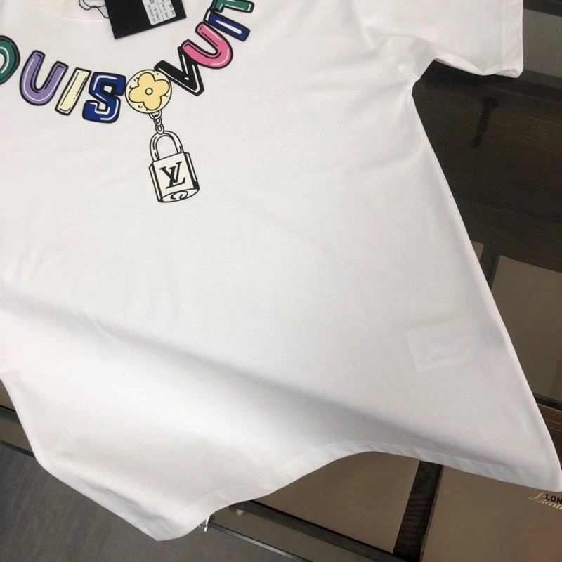 Sporty Louis Vuitton T-Shirts 137230