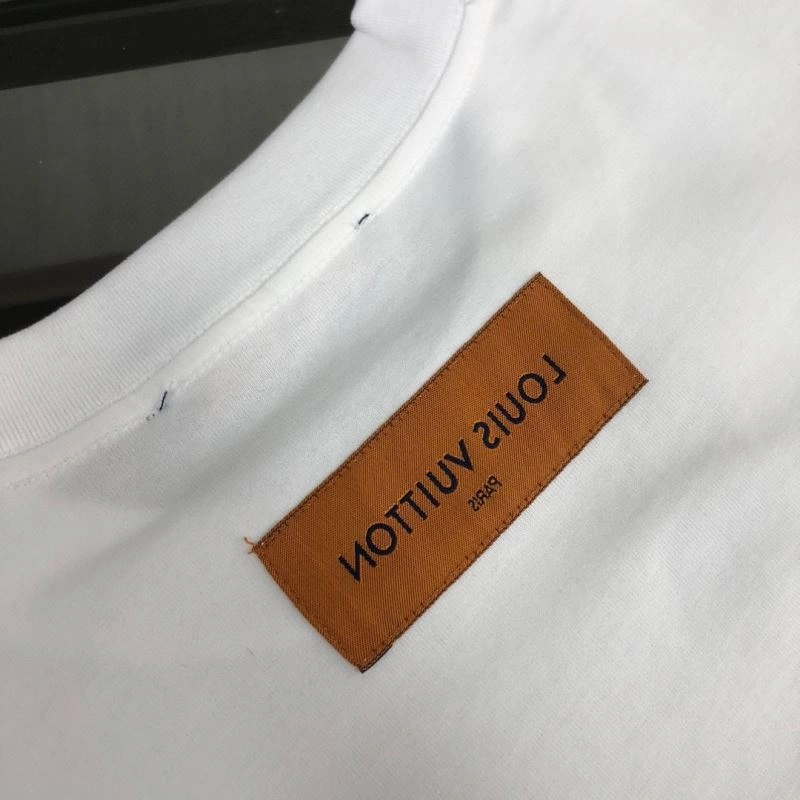 Sporty Louis Vuitton T-Shirts 137230