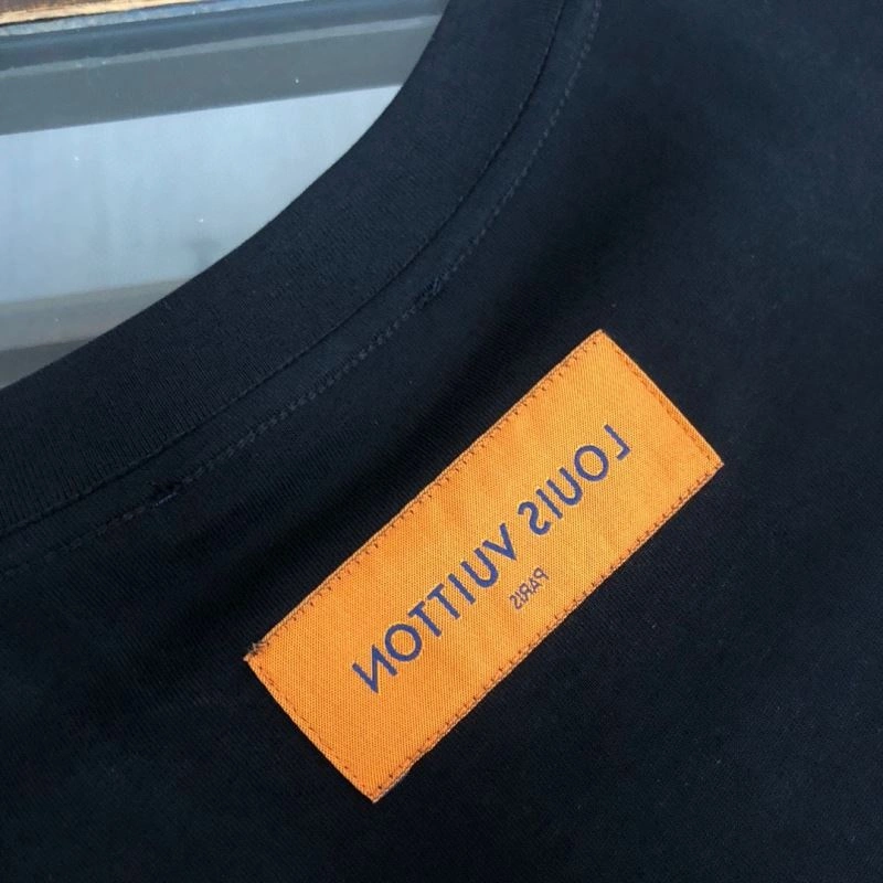 Louis Vuitton T-Shirts Original 137235