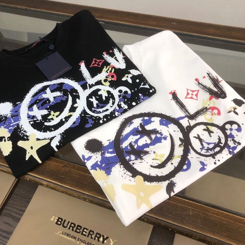 Effortless Louis Vuitton T-Shirts 137224