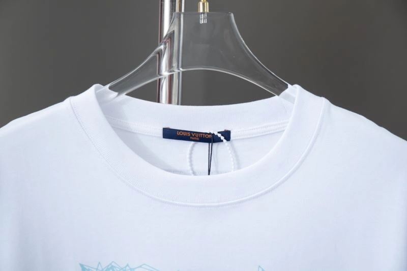 Classic Louis Vuitton T-Shirts 137225