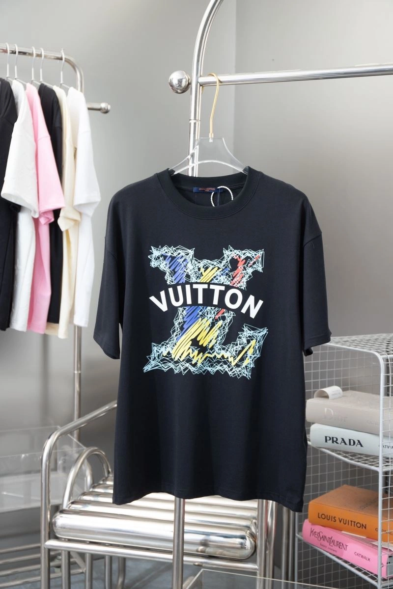 Comfortable Louis Vuitton T-Shirts 137232
