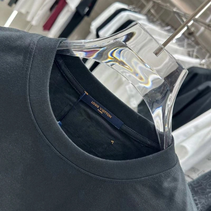 EasyCare Louis Vuitton T-Shirts 137229