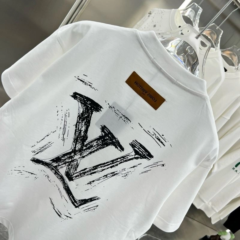 Louis Vuitton T-Shirts MoistureWicking 137226