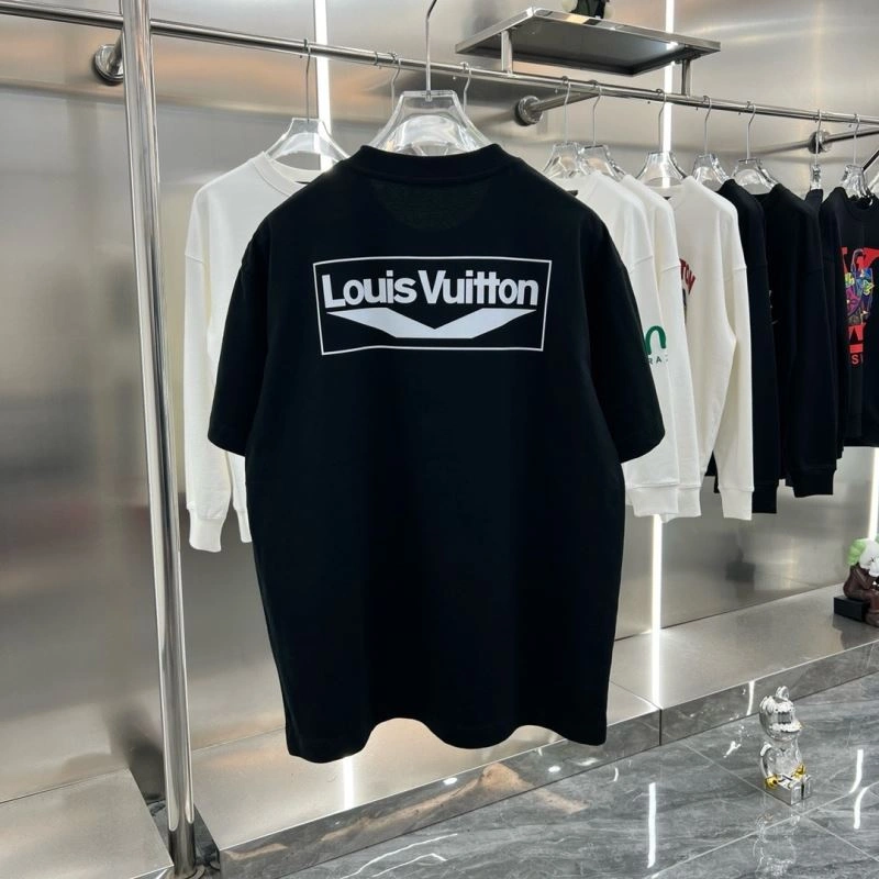 Louis Vuitton T-Shirts Bold 137233