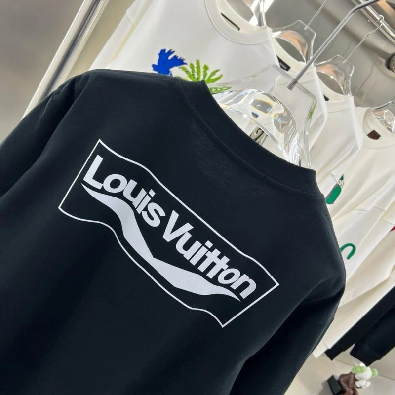 Louis Vuitton T-Shirts Bold 137233