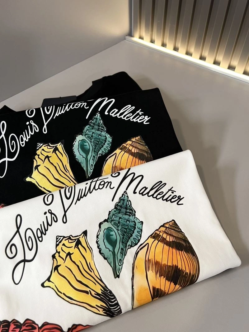 Minimalist Louis Vuitton T-Shirts 137221