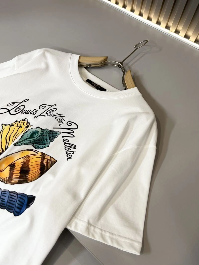 Minimalist Louis Vuitton T-Shirts 137221