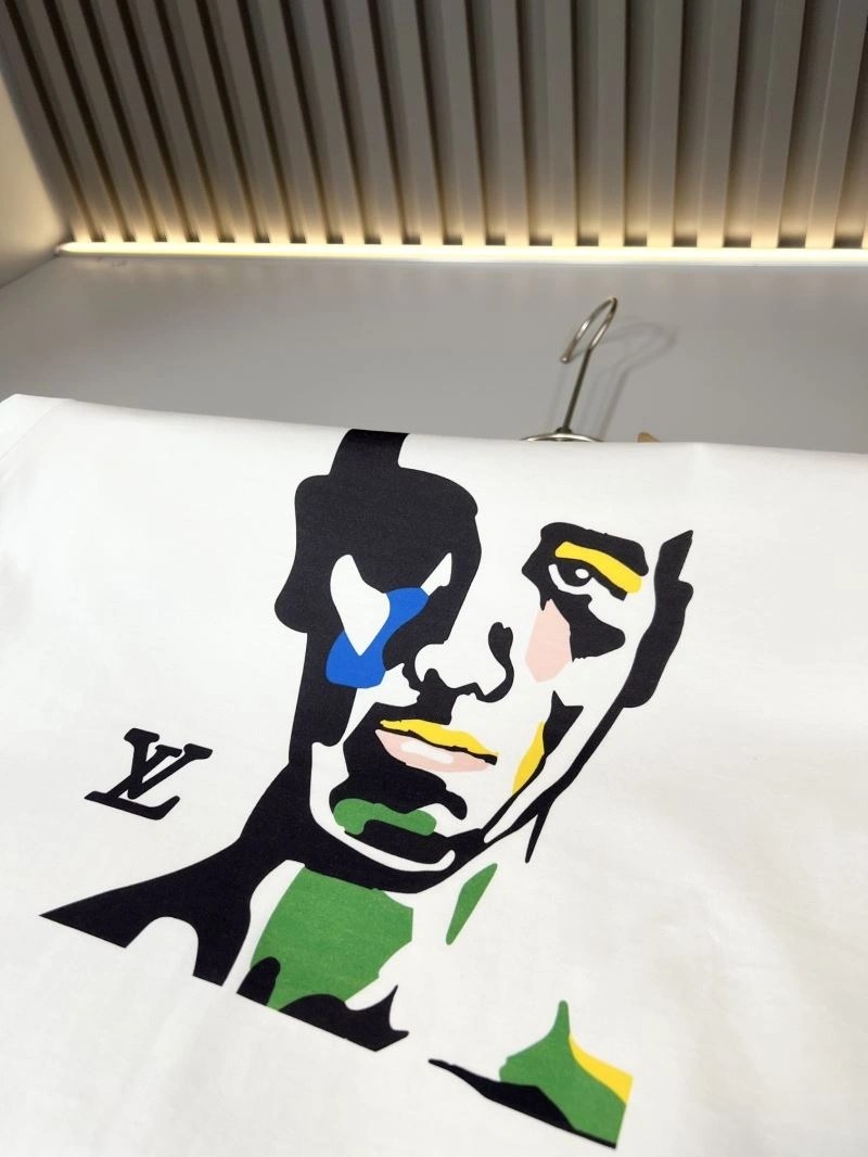 Louis Vuitton T-Shirts Comfortable 137223