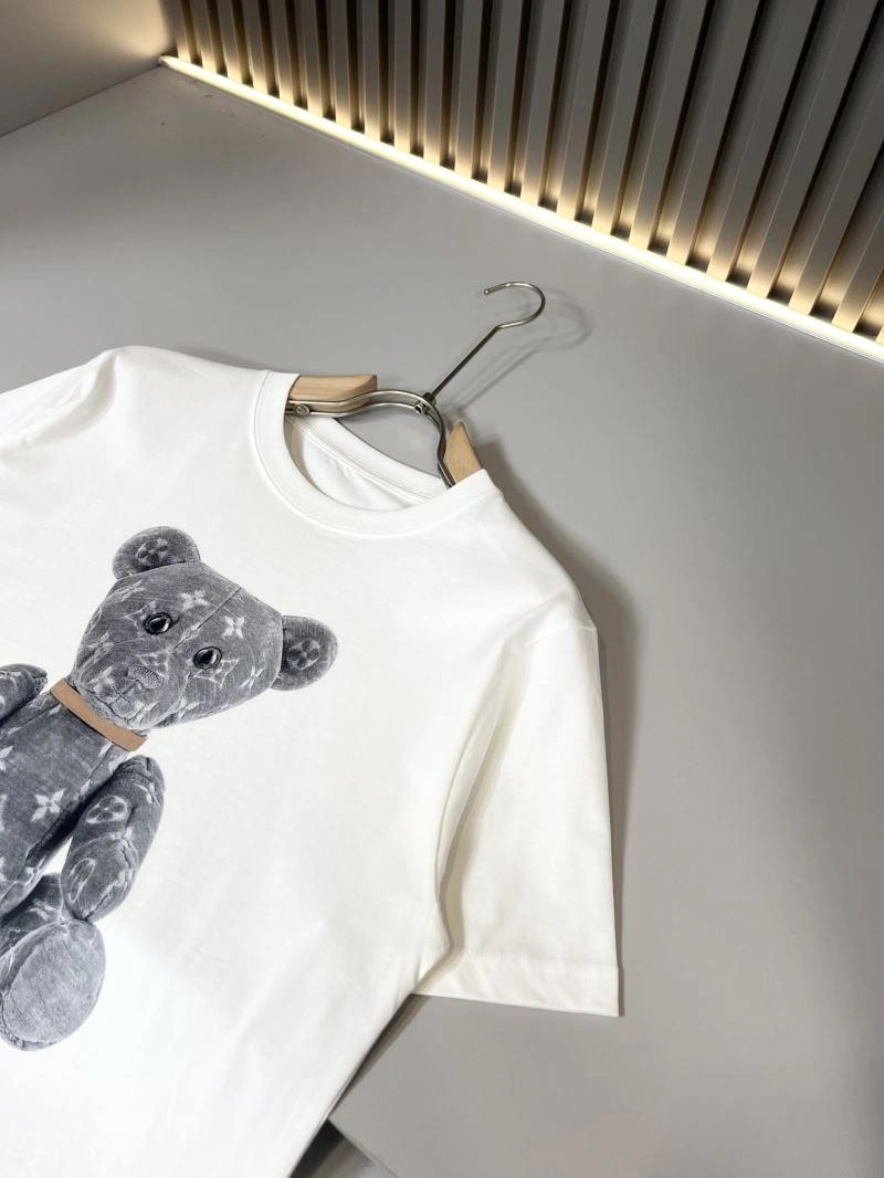 Louis Vuitton T-Shirts WrinkleFree 137218