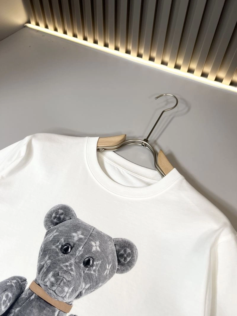 Louis Vuitton T-Shirts WrinkleFree 137218