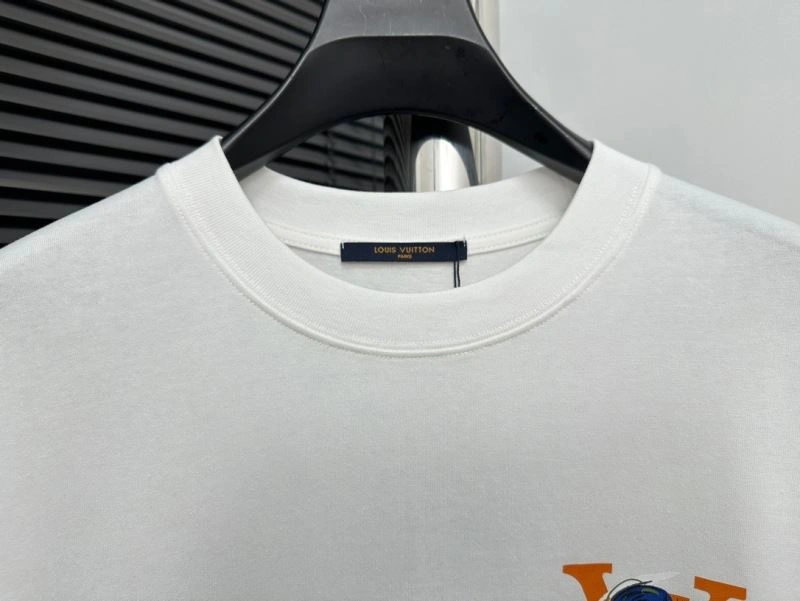 Louis Vuitton T-Shirts Contemporary 137202